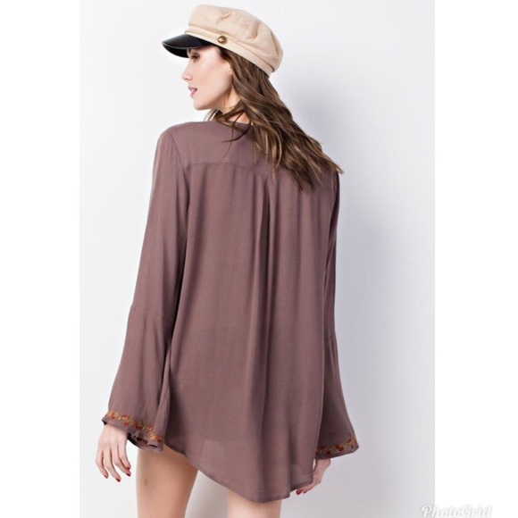 $ FIRM 🌷Embroidered Hi-Lo Cross Front Tunic - Picture 4 of 4